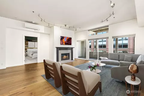 526 1st Ave S #414, Seattle, WA 98104