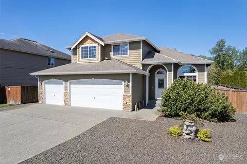 305 Ames St NE, Orting, WA 98360
