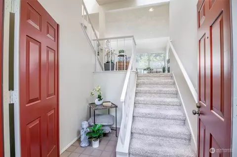 15111 Sunwood Blvd #II22, Seattle, WA 98188
