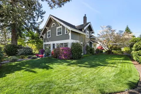1203 W Main St, Puyallup, WA 98371
