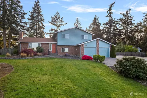 956 SW Capital St, Oak Harbor, WA 98277