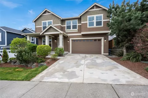 702 201st Pl SW, Lynnwood, WA 98036