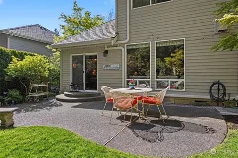 Exterior - 1725 164th St SE, Mill Creek, WA 98012 photo 4 of 9