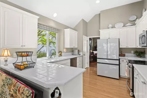 Kitchen - 1725 164th St SE, Mill Creek, WA 98012 photo 1 of 3