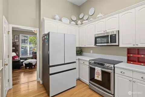 Kitchen - 1725 164th St SE, Mill Creek, WA 98012 photo 3 of 3