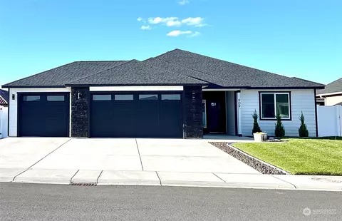 909 NE 7th Ave, Ephrata, WA 98823