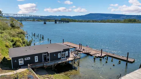 130 Commercial St, Cathlamet, WA 98612