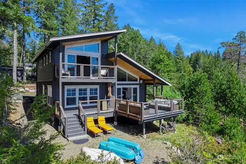 360 NE Lakeshore Dr N, Tahuya, WA 98588