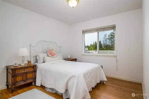 Bedroom - 19301 3rd Ave W, Bothell, WA 98012 photo 5 of 7