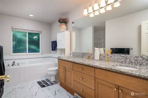 Bath - 19301 3rd Ave W, Bothell, WA 98012 photo 2 of 4