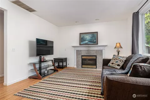 Bedroom - 19301 3rd Ave W, Bothell, WA 98012 photo 1 of 7