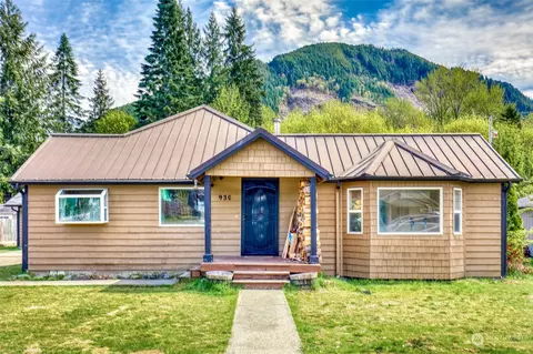930 Montague Ave, Darrington, WA 98241