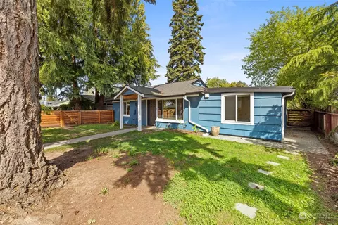 1334 N 121st St, Seattle, WA 98133