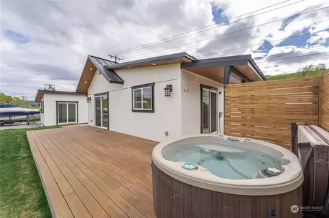 2932 Manson Blvd, Manson, WA 98831