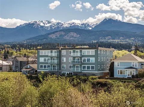 326 E Front St #102, Port Angeles, WA 98362