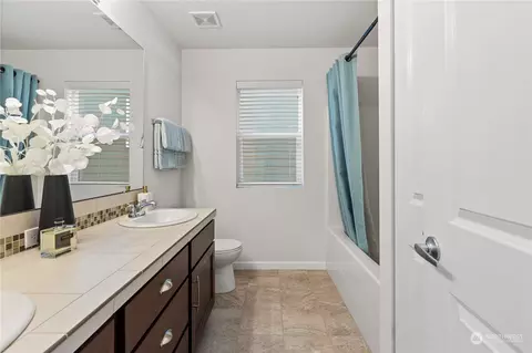 Bath - 3611 198th St SE, Bothell, WA 98012 photo 4 of 4