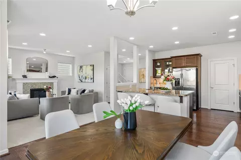 Dining - 3611 198th St SE, Bothell, WA 98012 photo 3 of 4