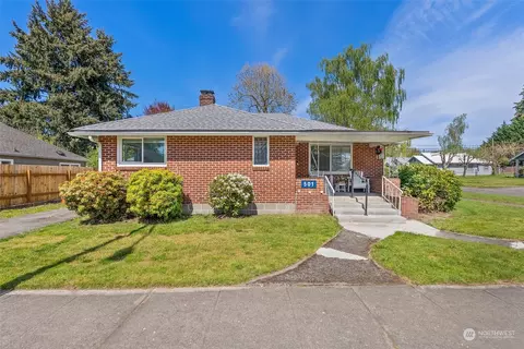 501 W Cherry St, Centralia, WA 98531