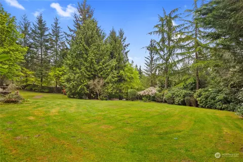 Exterior - 4703 177th Pl SE, Bothell, WA 98012 photo 9 of 10