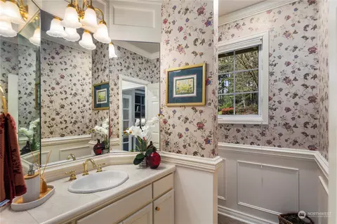 Bath - 4703 177th Pl SE, Bothell, WA 98012 photo 1 of 3