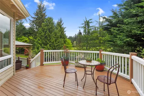 Exterior - 4703 177th Pl SE, Bothell, WA 98012 photo 2 of 10