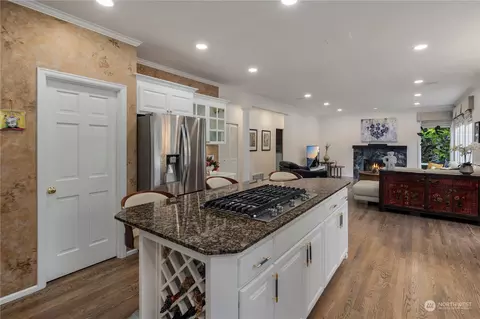 Kitchen - 4703 177th Pl SE, Bothell, WA 98012 photo 4 of 5