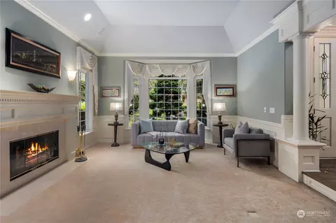 Living - 4703 177th Pl SE, Bothell, WA 98012 photo 2 of 4