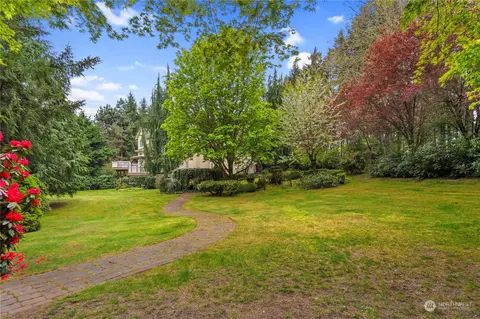 Exterior - 4703 177th Pl SE, Bothell, WA 98012 photo 8 of 10