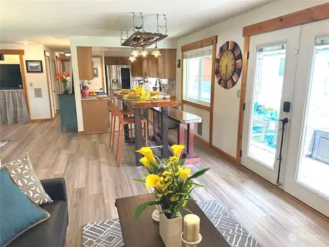 Entry Way - 2814 Stafford Way, Bothell, WA 98012 photo 1 of 2