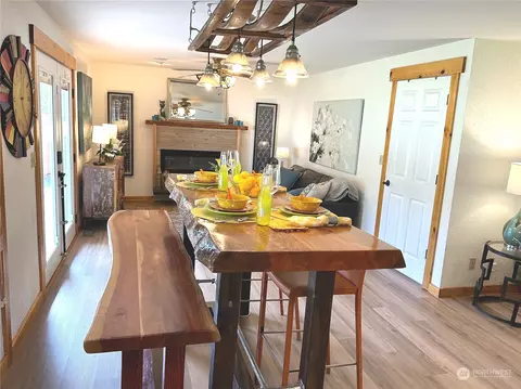Dining - 2814 Stafford Way, Bothell, WA 98012 photo 2 of 2