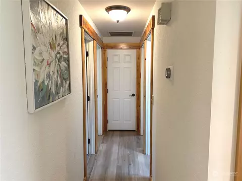 Entry Way - 2814 Stafford Way, Bothell, WA 98012 photo 2 of 2