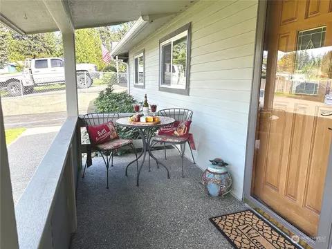 Exterior - 2814 Stafford Way, Bothell, WA 98012 photo 4 of 11