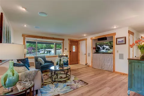 Living - 2814 Stafford Way, Bothell, WA 98012 photo 1 of 6