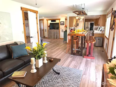 Living - 2814 Stafford Way, Bothell, WA 98012 photo 3 of 6