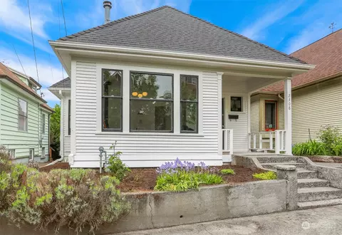 2308 N 65th St, Seattle, WA 98103