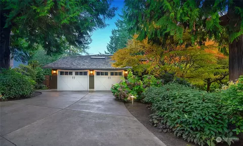 2733 209th Ave NE, Sammamish, WA 98074
