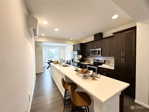 22328 88th Way S #D103, Kent, WA 98031
