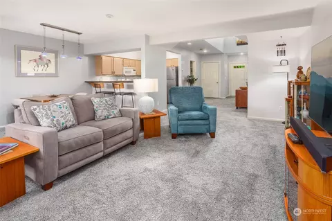 15825 NE 90th Way #803, Redmond, WA 98052