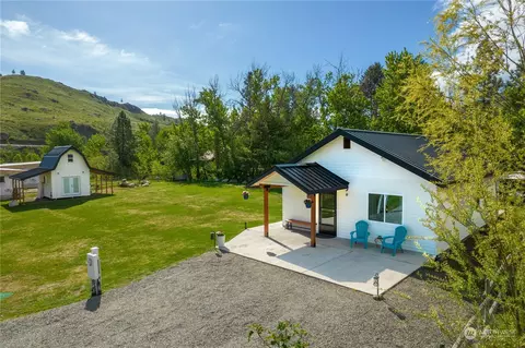 5 N Gold Creek Rd, Carlton, WA 98814