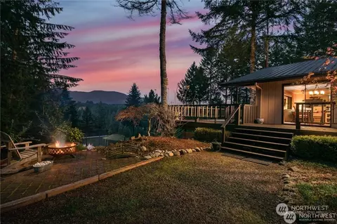 430 N Kokanee Ridge Dr, Hoodsport, WA 98548