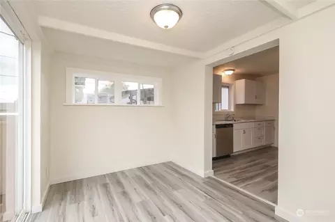 Dining - 333 23rd Ave, Longview, WA 98632 photo 1 of 1