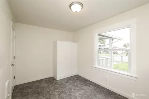 Bedroom - 333 23rd Ave, Longview, WA 98632 photo 1 of 4