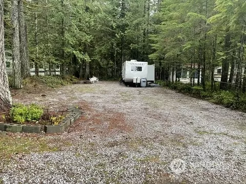 3 Drial Loop, Deming, WA 98244
