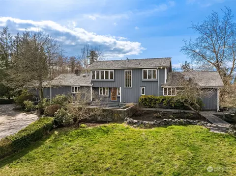 1739 Joli Dr, Freeland, WA 98249