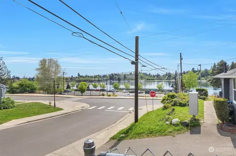 108 Oak St, Bremerton, WA 98310