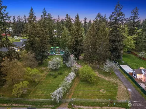 View/Area - 18925 1st Ave SE, Bothell, WA 98012 photo 2 of 2