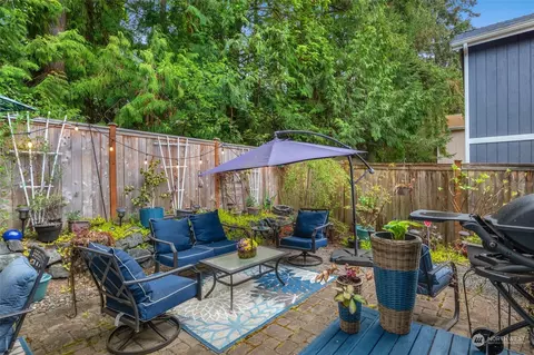 Exterior - 18925 1st Ave SE, Bothell, WA 98012 photo 12 of 13