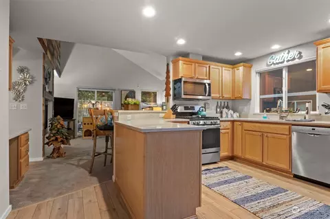 Kitchen - 18925 1st Ave SE, Bothell, WA 98012 photo 1 of 2