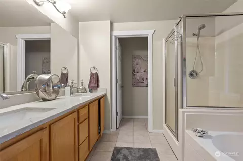 Bath - 18925 1st Ave SE, Bothell, WA 98012 photo 1 of 3