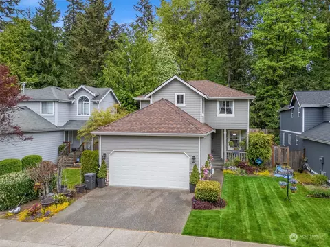 Exterior - 18925 1st Ave SE, Bothell, WA 98012 photo 7 of 13
